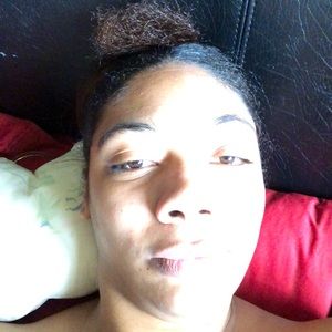 Meet your Posher, Alisha